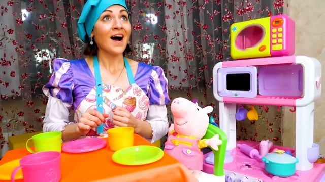 Видео шоу Готовлю игрушкам - Готовим вкусняшки вместе для детей! Веселые игры Play Doh смотреть онлайн