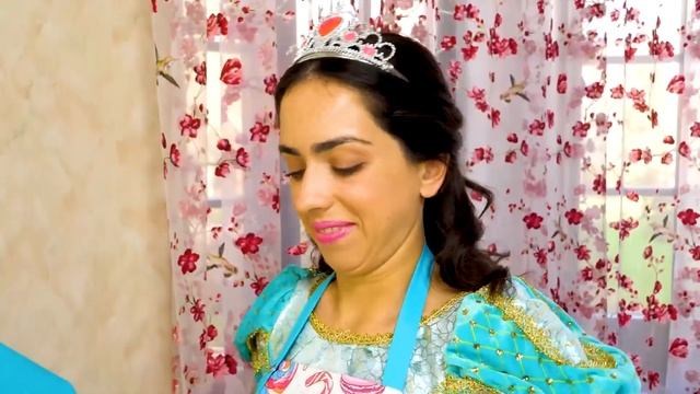 Феи ВИНКС и игры в готовку для детей — Сладости из ПЛЕЙ ДО! Шоу Готовлю игрушкам смотреть онлайн