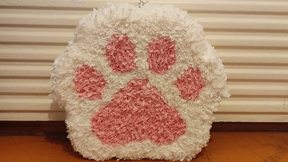 Таба лапка. Пиньята своими руками. Как сделать пиньяту из коробки? Пиньята в виде Таба лапки.Пиньята смотреть онлайн