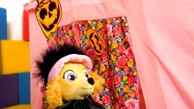 Готовлю игрушкам: сладости на Хэллоуин из Плейдо! Видео для детей поделки из пластилина смотреть онлайн