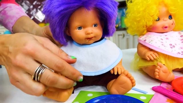 Мой детский сад — Обед для игрушек — Куклы пупсы и игры в дочки матери для девочек смотреть онлайн