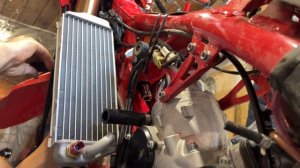 Антифриз сбежал. AX300 aj1 все равно меня довез.