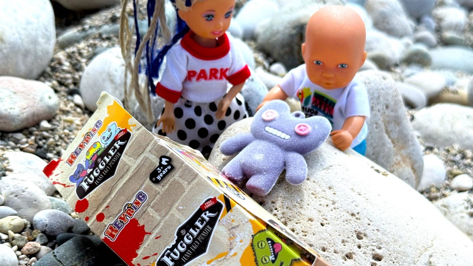 ФУГЛЕР НА ПЛЯЖЕ? СТРАШНАЯ НАХОДКА😱 Катя и Макс веселая семейка! Куклы Барби Fugglers Даринелкатв смотреть онлайн