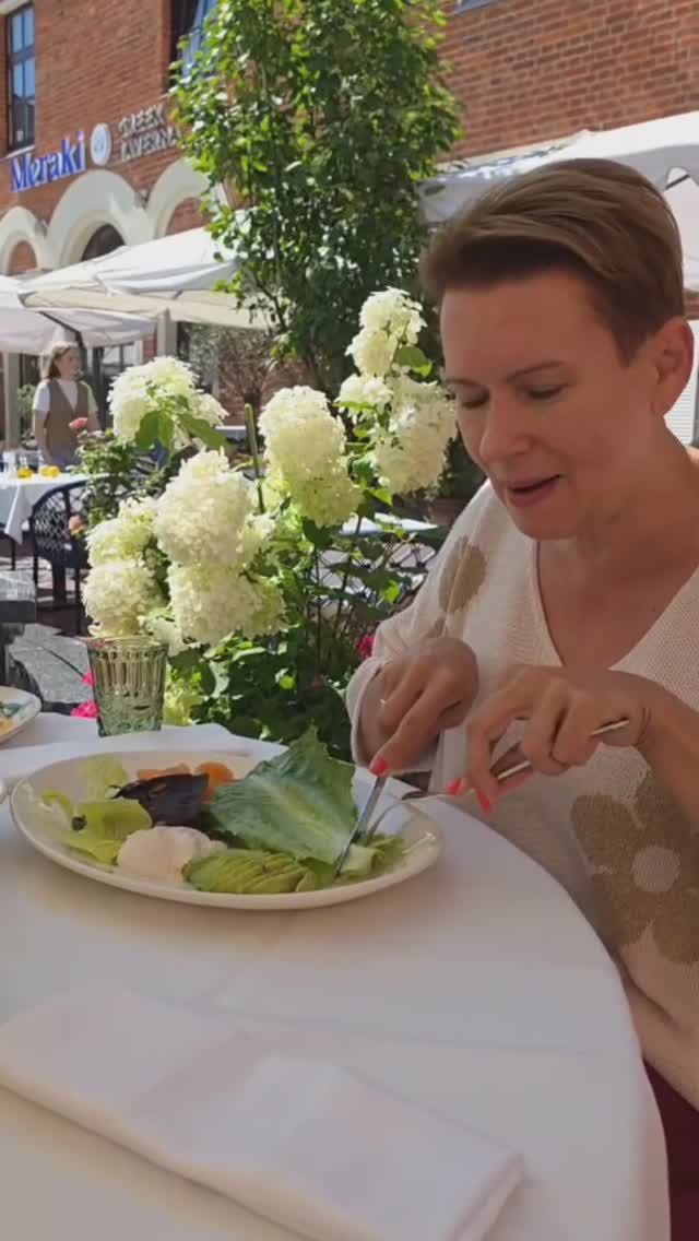 Чем вам не Греция? Это Москва, детка! #ташамуляр #жизньбездублей смотреть онлайн