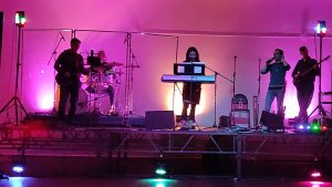 А там по барам там по барам пьют вино