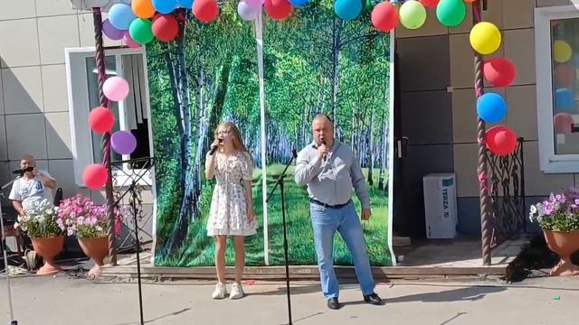 Красивая песня в исполнении Ивана и Даны Косталевых. смотреть онлайн