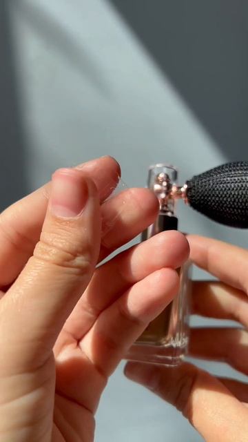 Заказала этот глиттер-спрей на ВБ: 117650573 Magic Glitter Spray