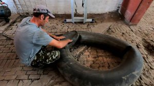 Юрий Васильевич получил пробоину, шиномонтаж неизбежен!