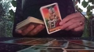 Как он видит вас и вашу соперницу? Расклад Таро