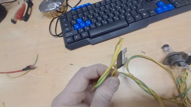 Если сгорает предохранитель на автомобиле Приспособление для поиска короткого замыкания. смотреть онлайн