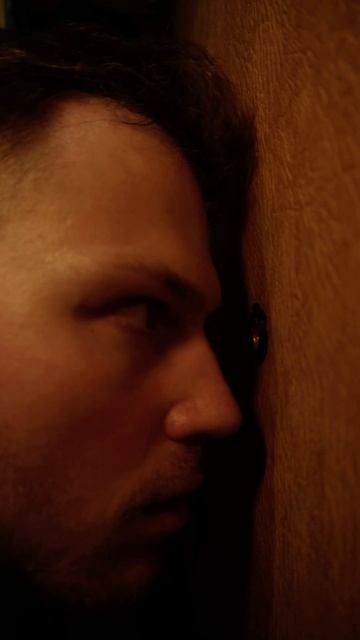 🤯Эй, кто там за дверью?

👻Меня зовут Женя и я снимаю видео, которые вызовут у тебя мурашки. Готов от