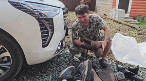 Разбираем не нужные и нужные вещи. Убираем лук. Готовлю компоты из груш.