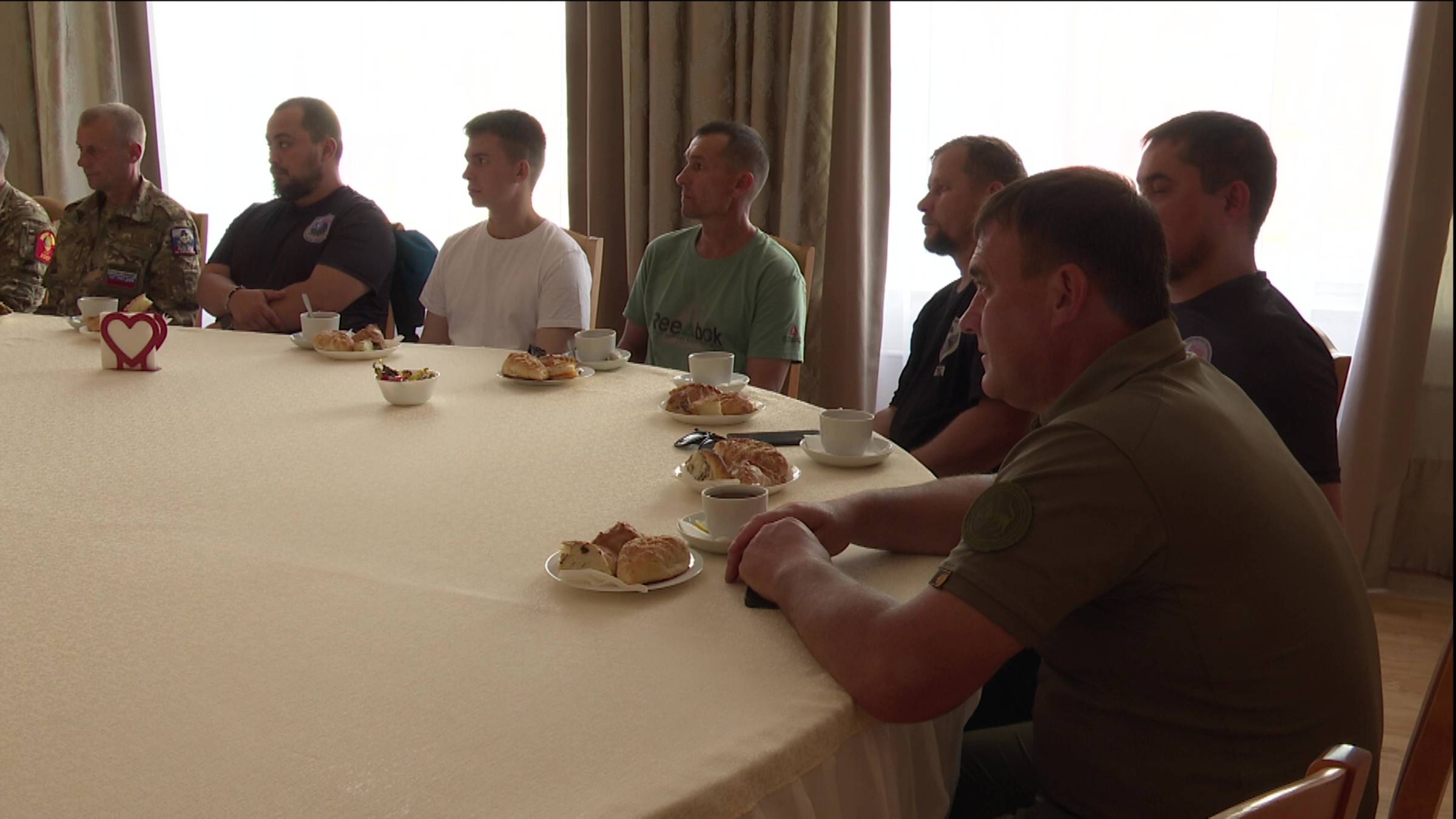 В Нурлате состоялась встреча участников и ветеранов СВО с руководством района смотреть онлайн