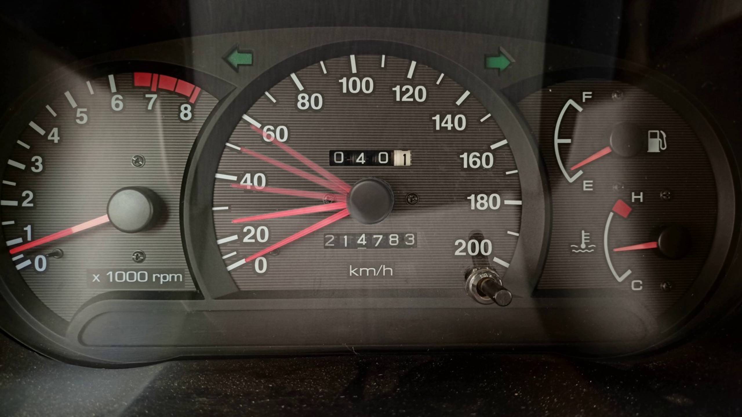 Дёргается стрелка спидометра Hyundai Accent / Все неисправности в одном ролике смотреть онлайн