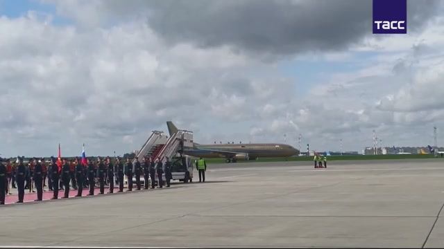 Верховный правитель Малайзии султан Ибрагим прибыл в Россию с государственным визитом смотреть онлайн