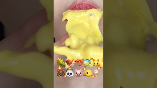 АСМР Жующий по эмодзи смотреть онлайн