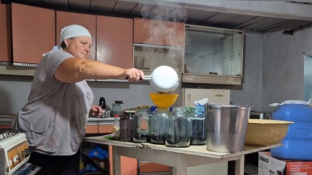 Кто пишет комментарии/заказ на молочку/ компот из смородины смотреть онлайн