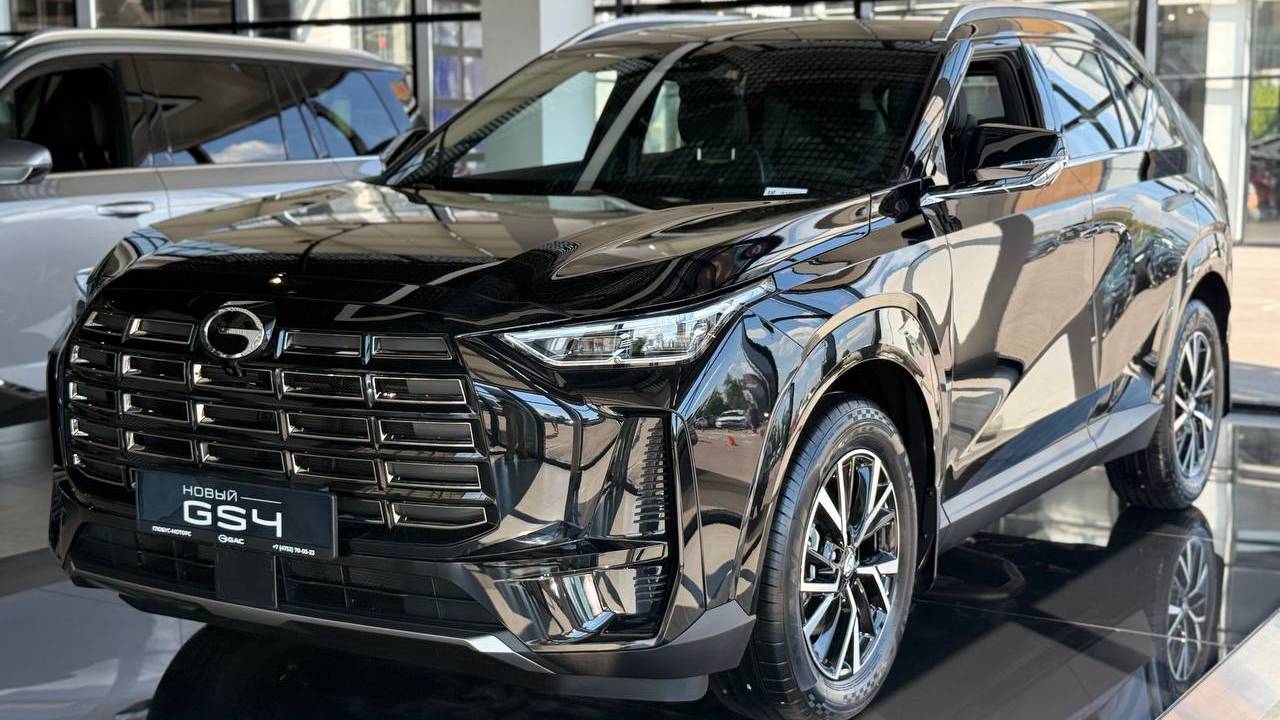 GAC GS4 комплектация GB черный салон черный