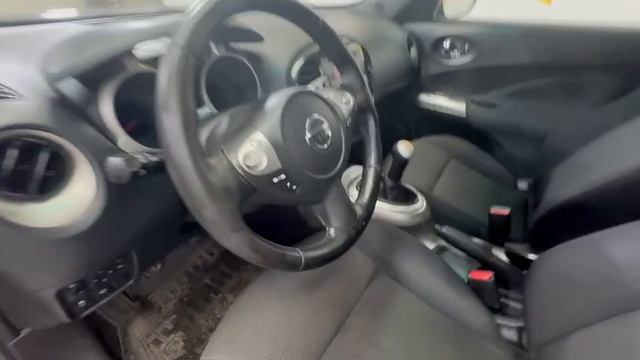 Nissan Juke 1.6 MT, 2012, 130 295 км смотреть онлайн