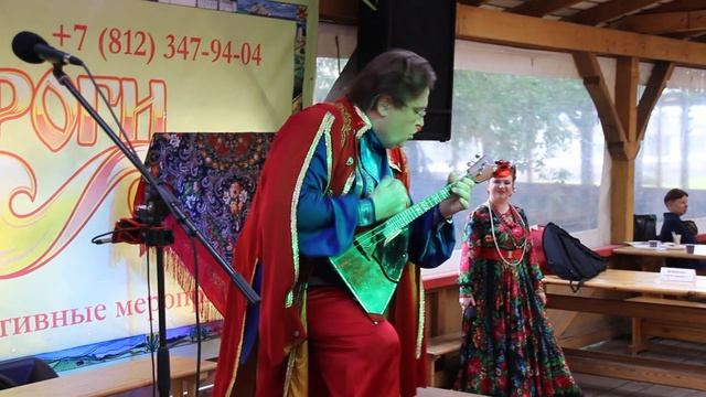 Деревня Верхние Мандроги. Выступление виртуозов ансамбля Московское время. смотреть онлайн