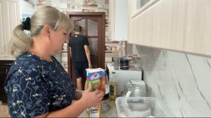 СИБИРЬ. У нас ДОЖДИ⛈️и ХОЛОД как ОСЕНЬЮ. Топим ПЕЧЬ. Пеку БЛИНЫ.