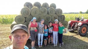 Всей семьёй на уборку сена ,жизнь в деревне