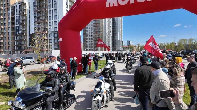 Открытие мотосезона в Перми Праздник возле ТРЦ Планета смотреть онлайн