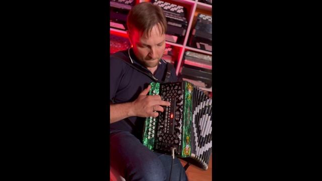 Гармонь с миди системой в наличии! смотреть онлайн