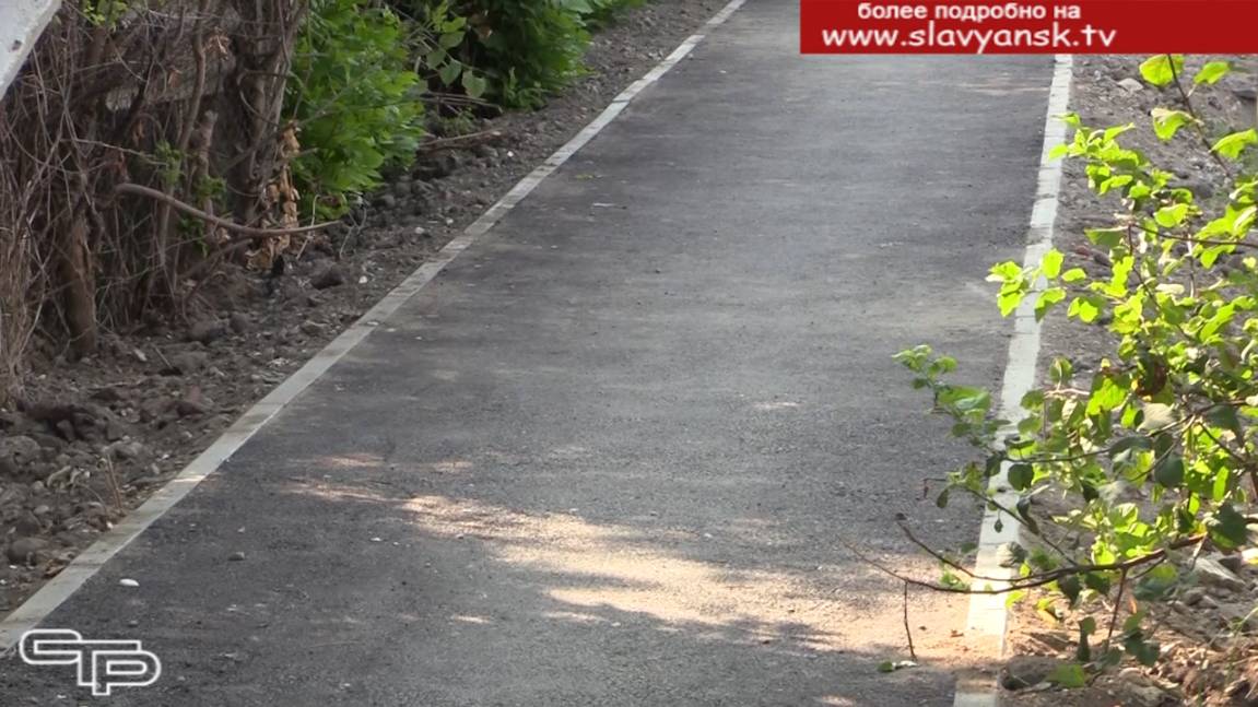 Благоустраиваются тротуары смотреть онлайн