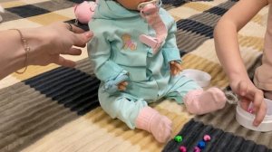 Играем с куклой реборн Алиса с Алисой
