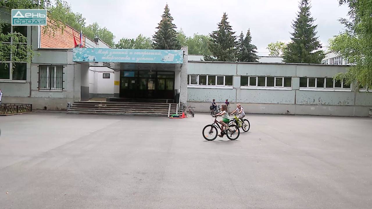 Ремонт асфальтобетонного покрытия на территории школы № 35 смотреть онлайн