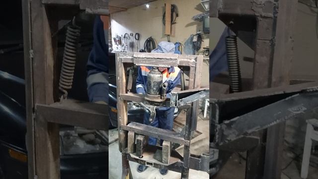 ремонт Volvo, рычаги подвески, выприсовка зарисовка сайлентблоков