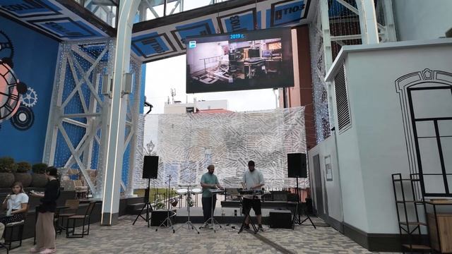 Электронная музыка от Константина Луценко и Павла Тодера смотреть онлайн