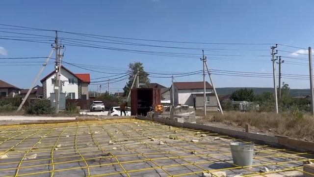 Строю дом на юге. Заливаем плиту фундамента смотреть онлайн