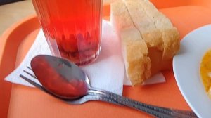 Обед в рабочей столовой за 240 руб. Дорого или нет?