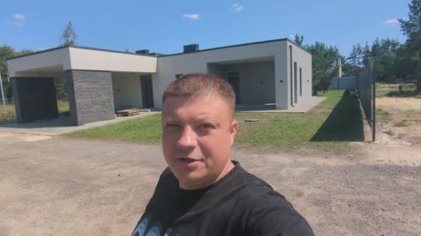 Семейный   дом с плоской крышей и двумя террасами  в Староживотинном