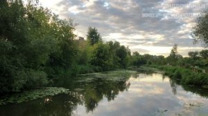 Наш мостик через речку - маленькая смотровая площадка, где можно зависнуть на 10 минут