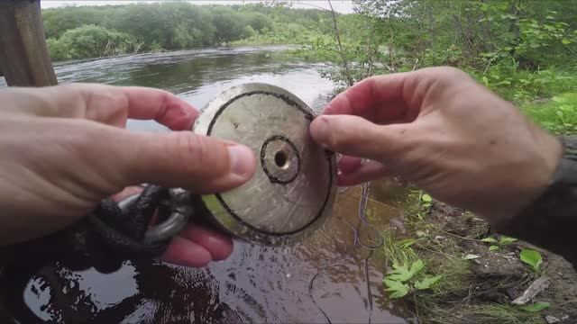 ПОИСКОВЫЙ МАГНИТ. ВЫТАЩИЛ КИСЛОРОДНЫЙ БАЛЛОН. смотреть онлайн