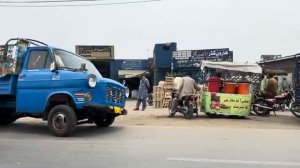 Перевёрнутый грузовик, подъём, ремонт. Пакистан