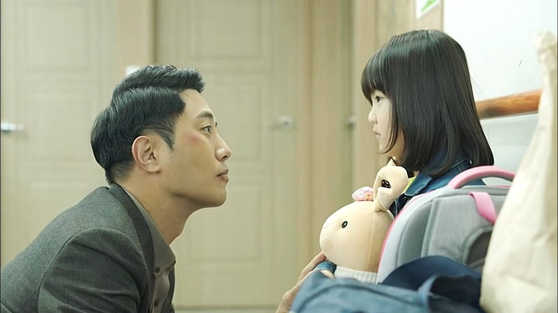 ГЛУХАЯ и СЛЕПАЯ ДЕВОЧКА-СИРОТА изменила жизнь незнакомца НАВСЕГДА! | КРАТКИЙ ПЕРЕСКАЗ ФИЛЬМА смотреть онлайн