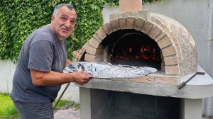 Приготовил морскую рыбу в печи и снял обзор продуктового рынка в Брюсселе