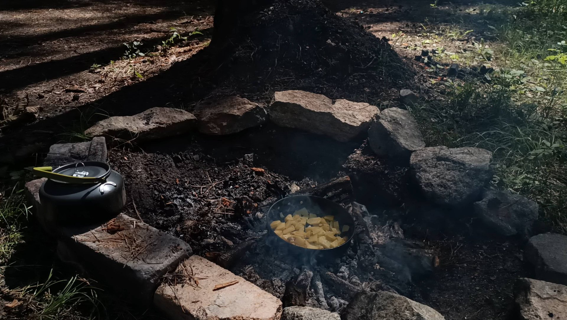 Соло Кемпинг. поход. поход выходного дня. ПВД. одиночный поход. лесная кухня. походное снаряжение