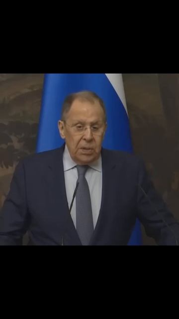 О долларе рубле и недвижимости в России.