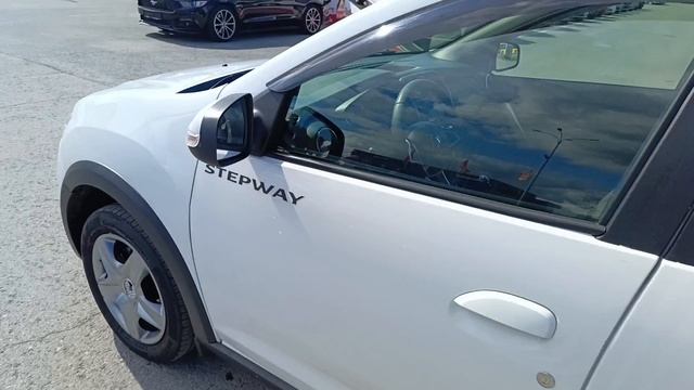 Renault Sandero Stepway 1.6 л Бензин МКПП (113 л.с.) 2WD 2019 смотреть онлайн