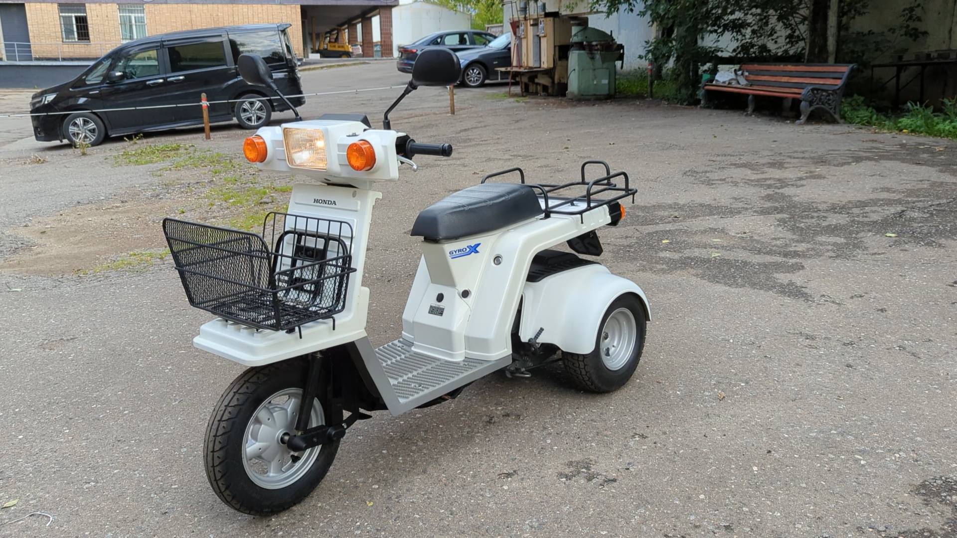 Скутер Honda Gyro X TD02 (арт. 122HA11) смотреть онлайн