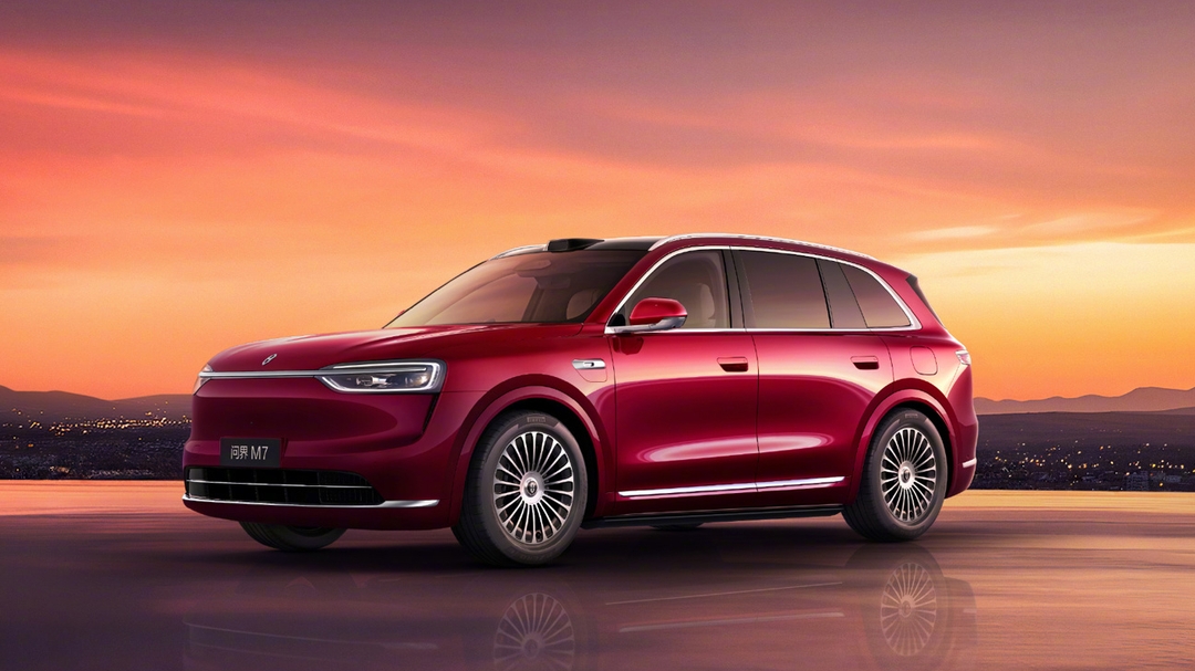 Салон нового Aito M7 2026 рассекречен производителем: передняя панель превратилась в сплошной экран смотреть онлайн