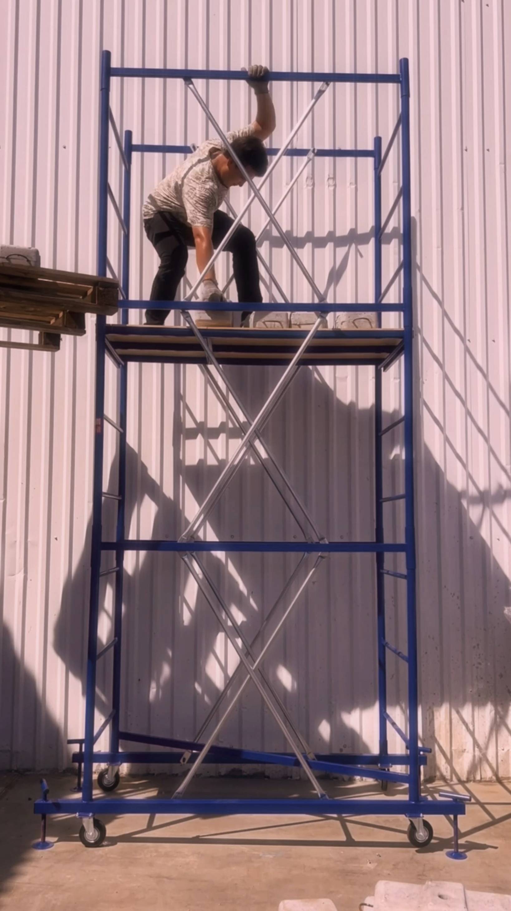 Испытание вышки-туры ПРОМ: увеличиваем нагрузку в три раза нормы смотреть онлайн