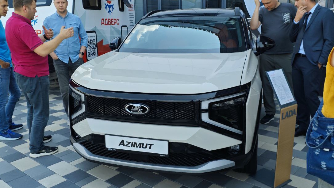 Кроссовер Lada Azimut 2026 может увидеть любой желающий: все характеристики новинки смотреть онлайн