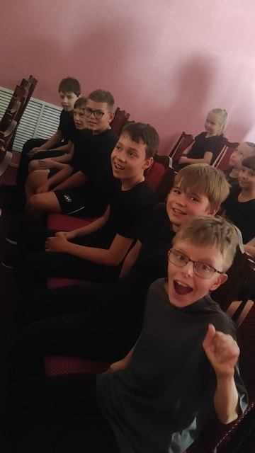 Перед спектаклем смотреть онлайн