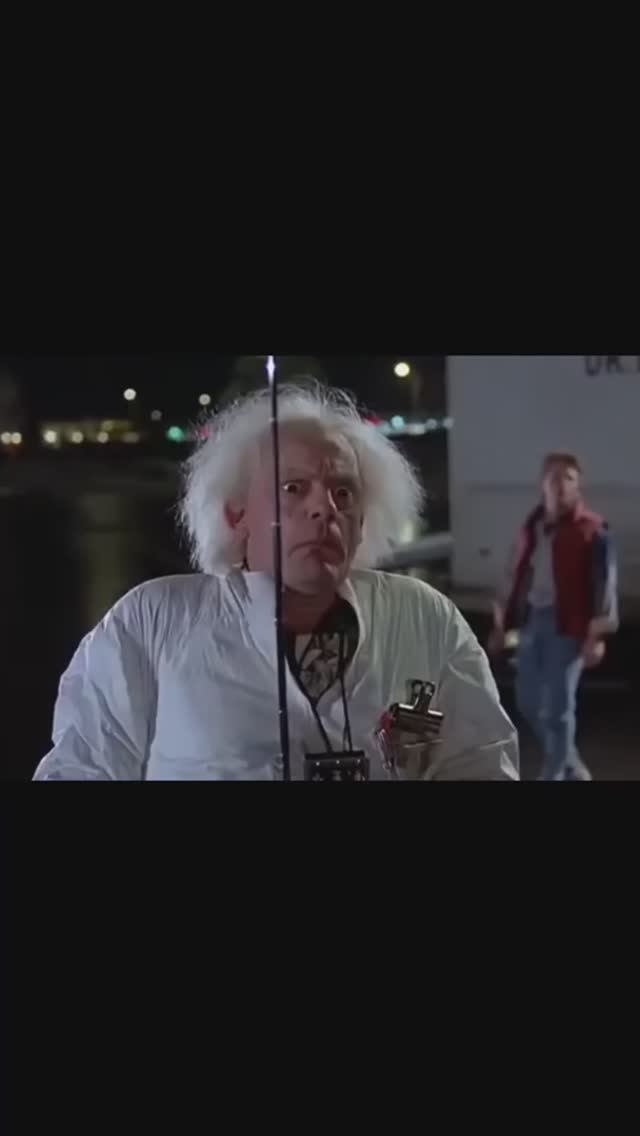 Что не сказал Эйнштейн после путешествия во времени 🤣 #назадвбудущее #нейросети #ai смотреть онлайн